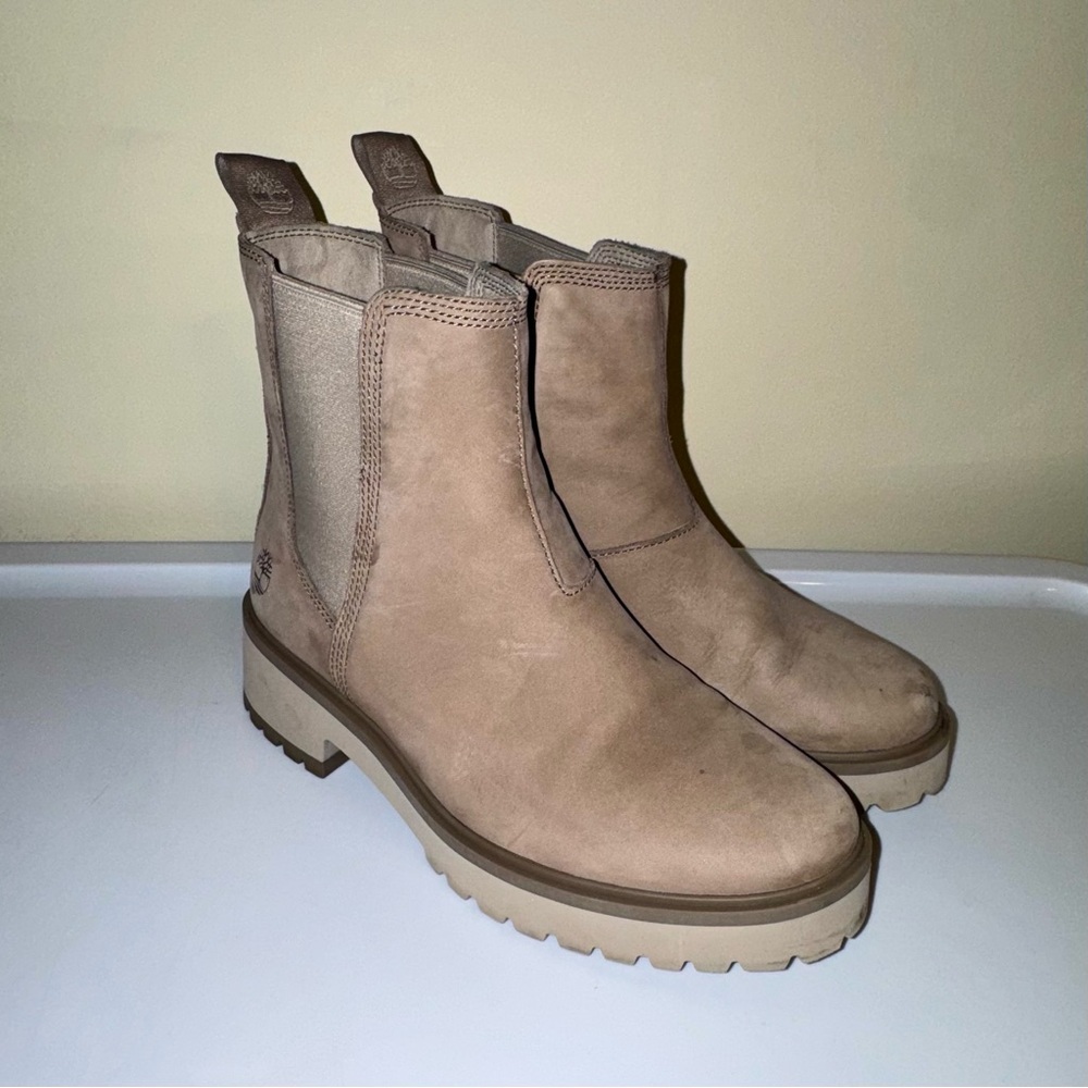 Timberland Carnaby Cool Mid Chelsea Ankle Boot in Nubuck Leather